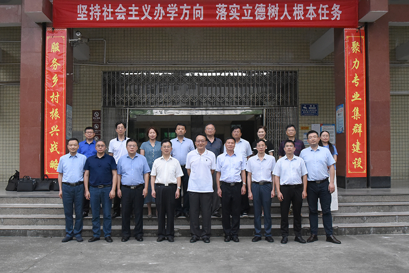 1593569210083049936.jpg DSC_8589.jpg