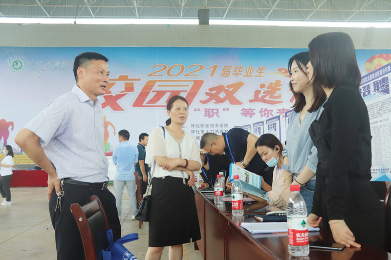 1624244505254075072.jpg IMG_8792.jpg